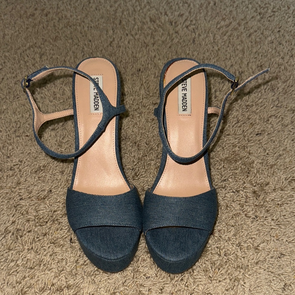 Steve Madden Navy Blue Denim Wedges